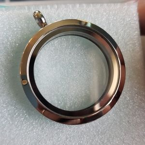 Large locket